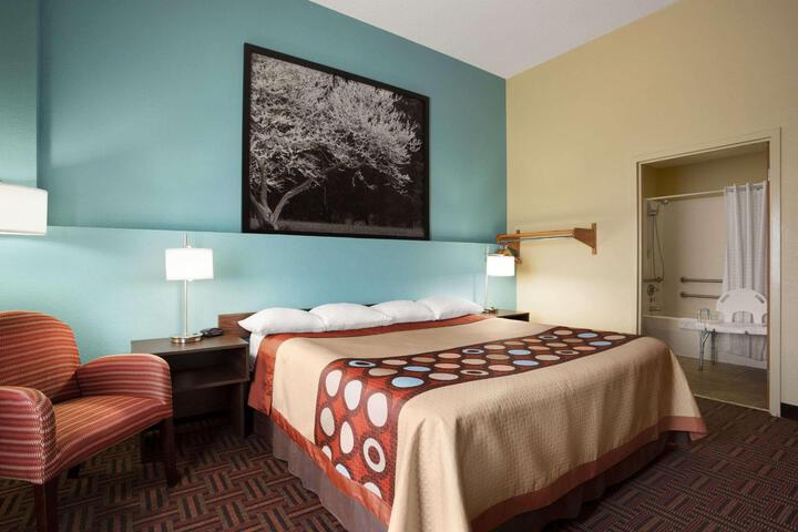 1 King Bed (5 of 12)