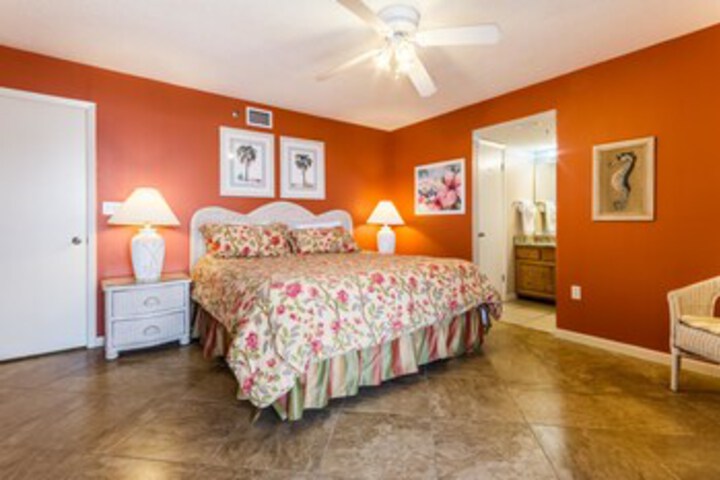 Room 43 of 63