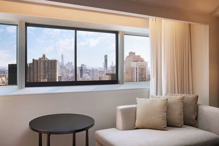 Room 35 of 108
