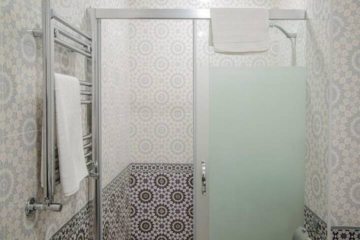 Room 14 of 22
