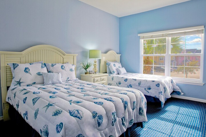 Room 8 of 36