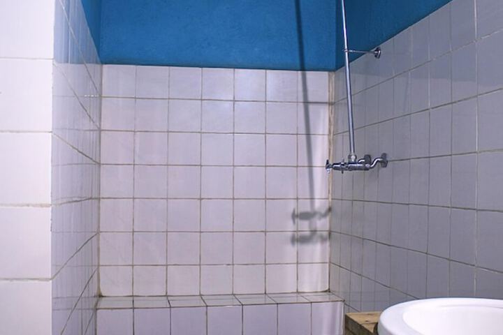 Room 17 of 80