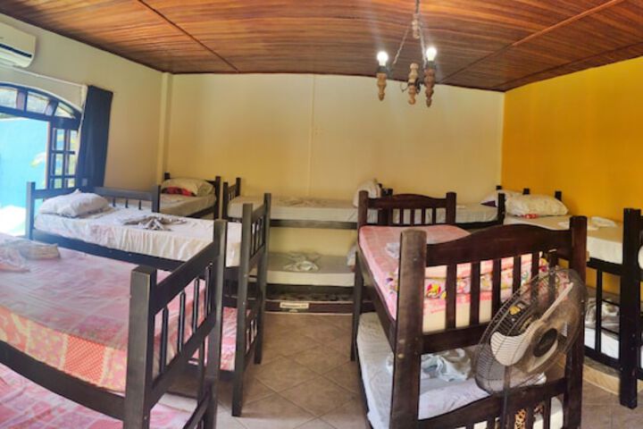 Room 7 of 12