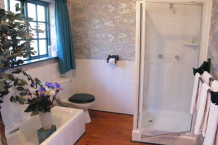 Room 8 of 25