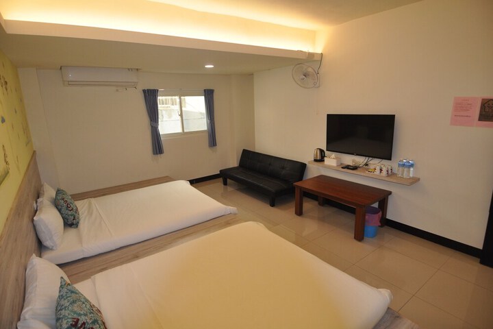 Room 4 of 29