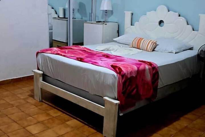 Room 10 of 28