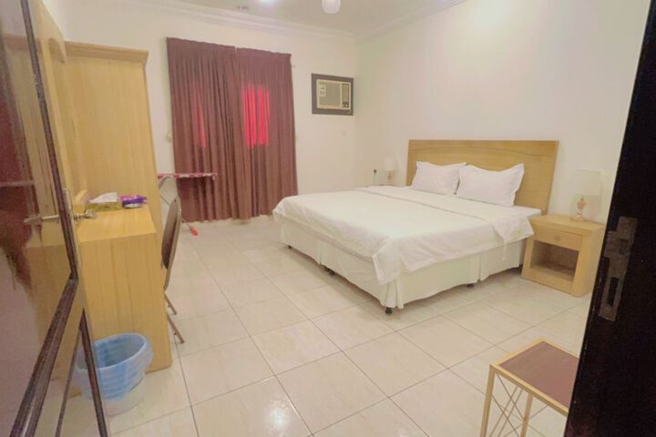 Room 16 of 19