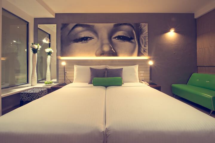Room 7 of 56