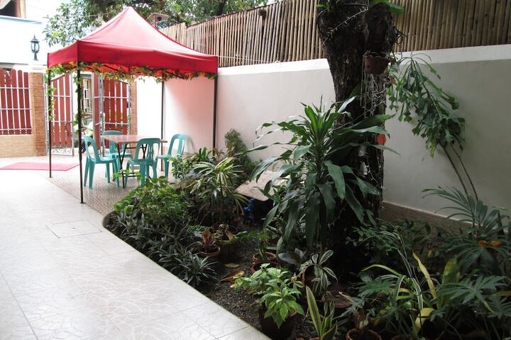 Hotel Exterior 27 of 27