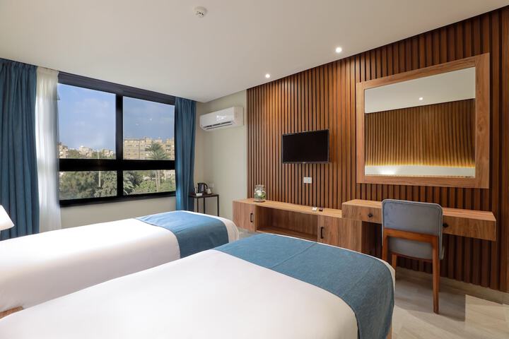 Room 40 of 126