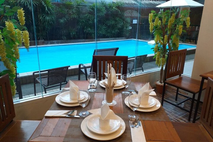 Ratana Hotel