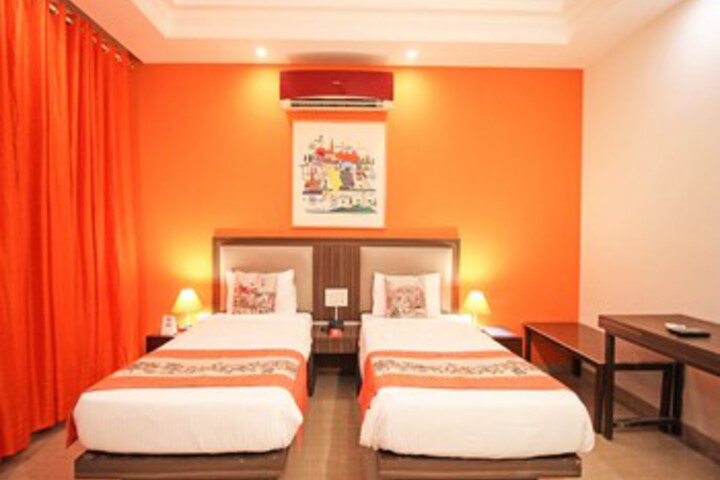 Room 18 of 19
