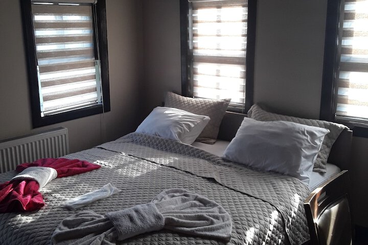 Room 7 of 44