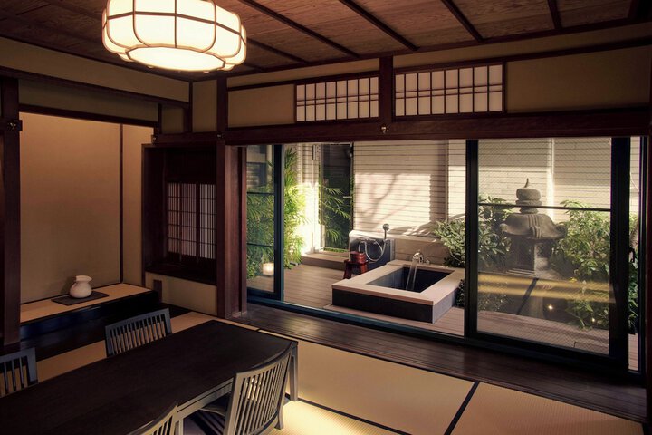 Room 46 of 106