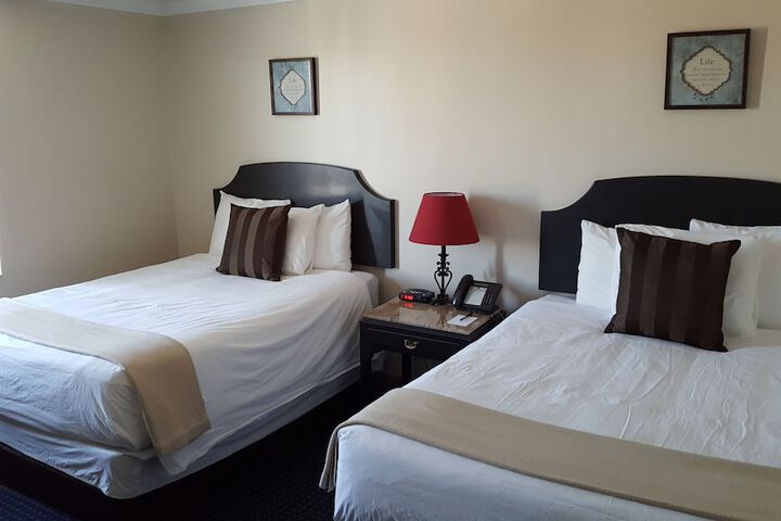 Quadruple Executive 2 Double Beds (2 of 7)