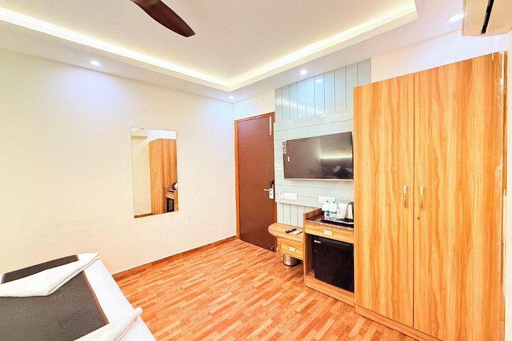 Room 6 of 40