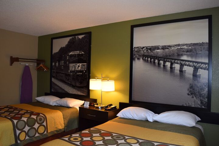 2 Double Beds (1 of 6)