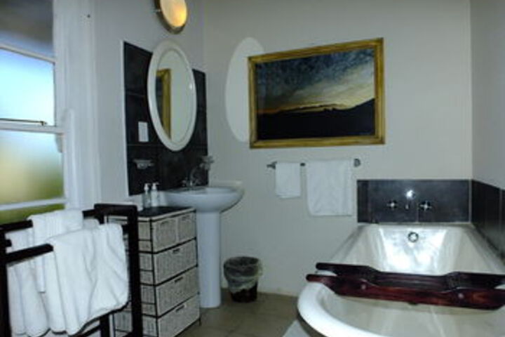 Room 32 of 75