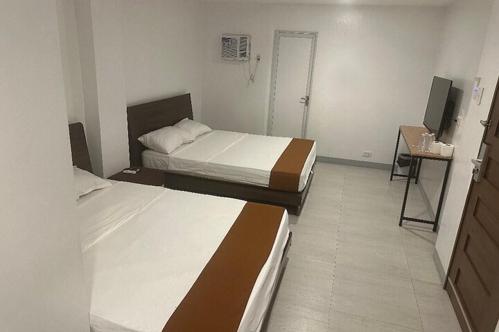 Room 14 of 23