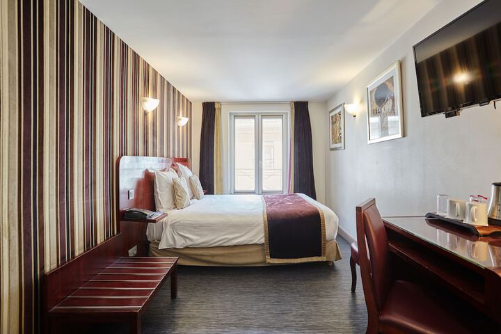 Room 15 of 27