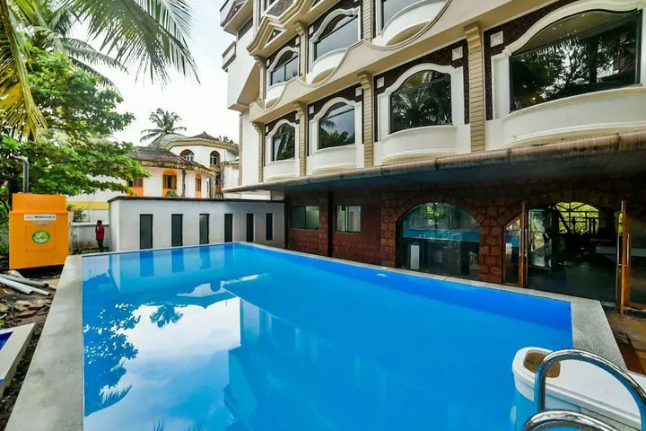 Pool 13 of 19