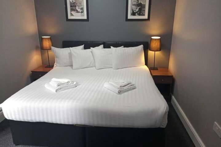 Room 25 of 41