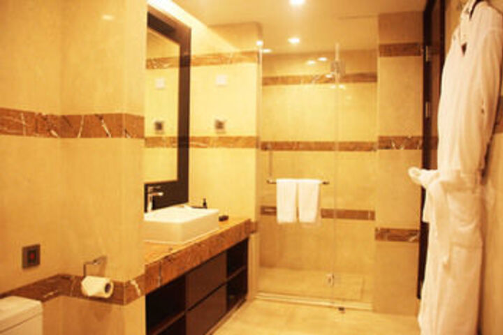 Room 9 of 52