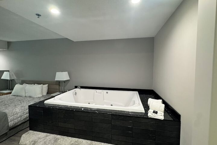 Jetted tub
