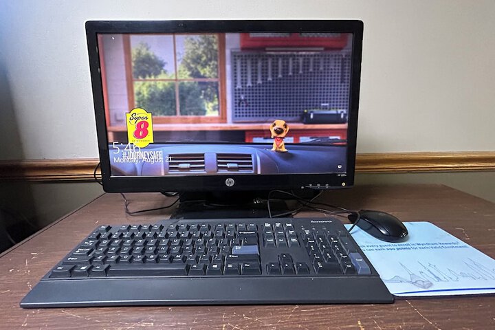 Business Center 56 of 60