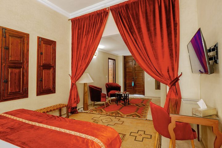 Room 4 of 38