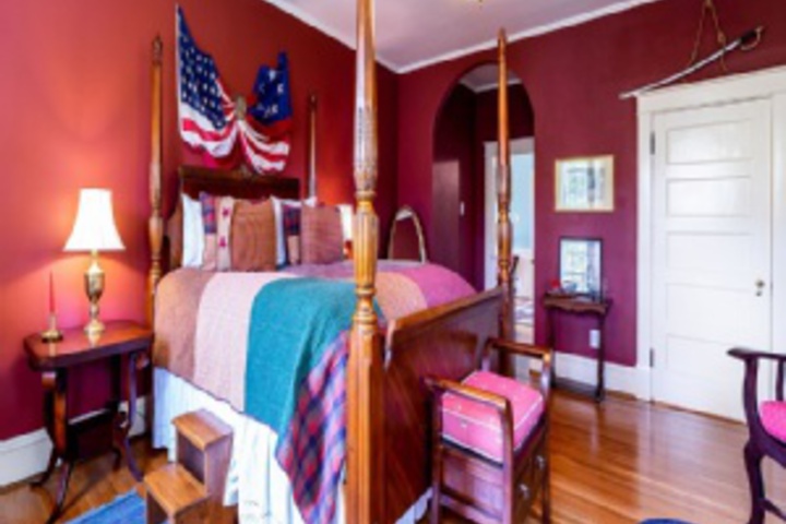 Room 165 of 384