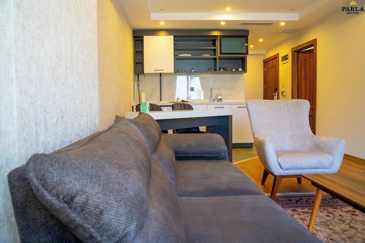 Room 9 of 43