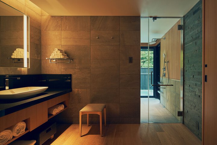 Room 7 of 65