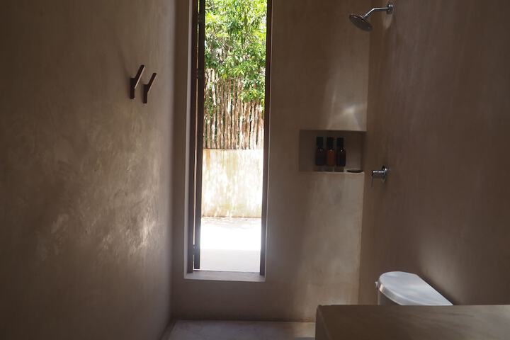 Room 28 of 51