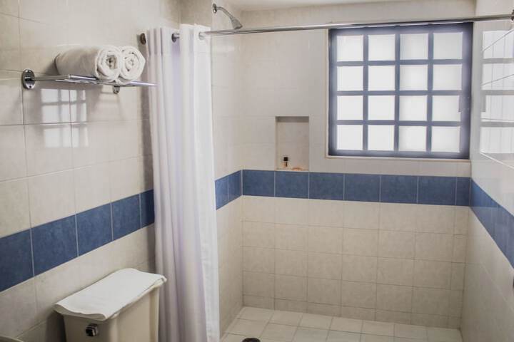 Room 37 of 42