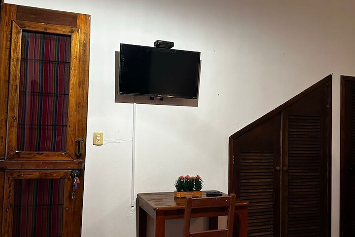Room 12 of 33