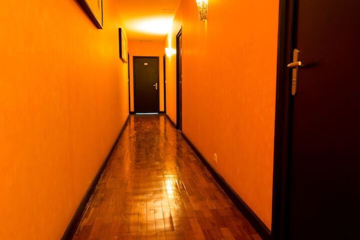 Ballroom/Hall 16 of 21