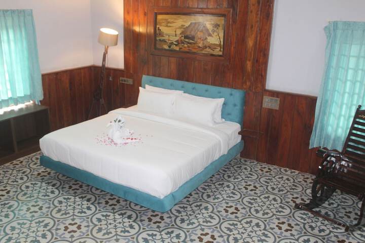 Room 9 of 20