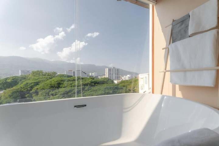 Room 52 of 65