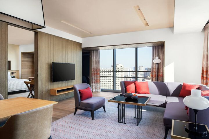 Room 15 of 50