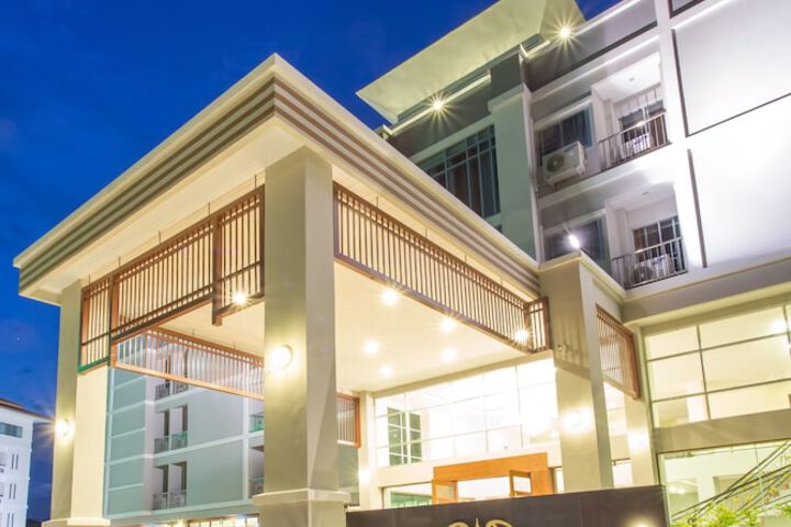 Hotel 79 of 79