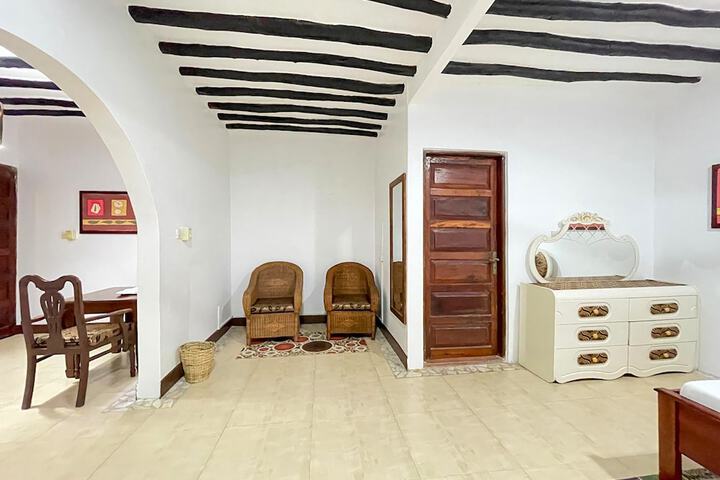 Room 12 of 44