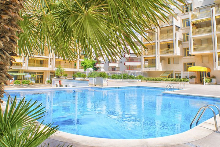 Pool Hotel