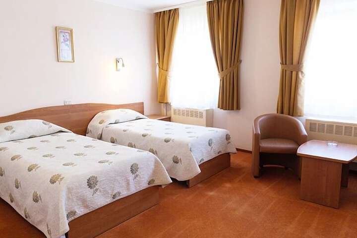 Room 35 of 154