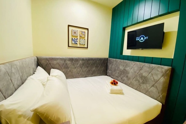 Room 4 of 47