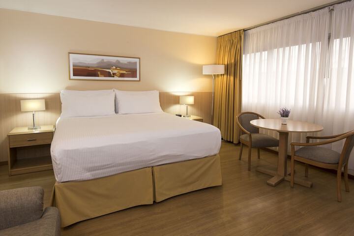 Room 32 of 125