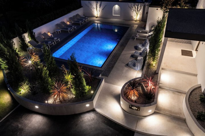 Pool 14 of 36