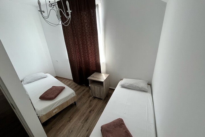 Room 17 of 79