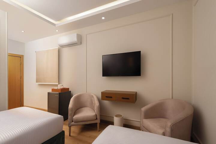 Room 14 of 35
