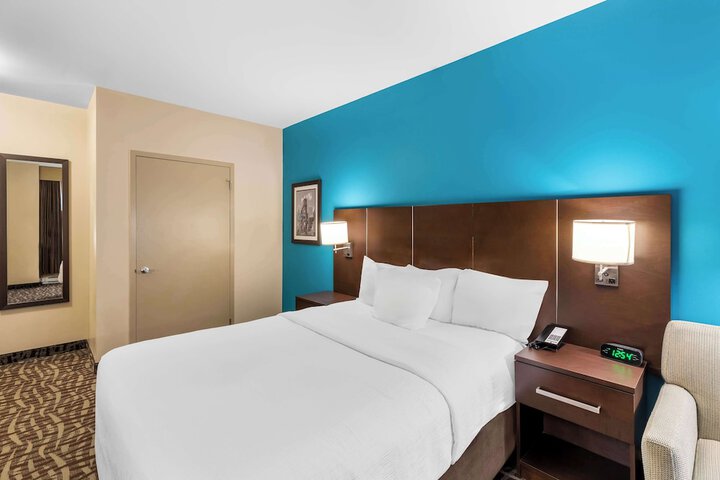 Room 17 of 41